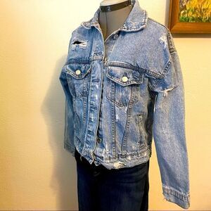 Stradivarius destroyed Jean jacket small
